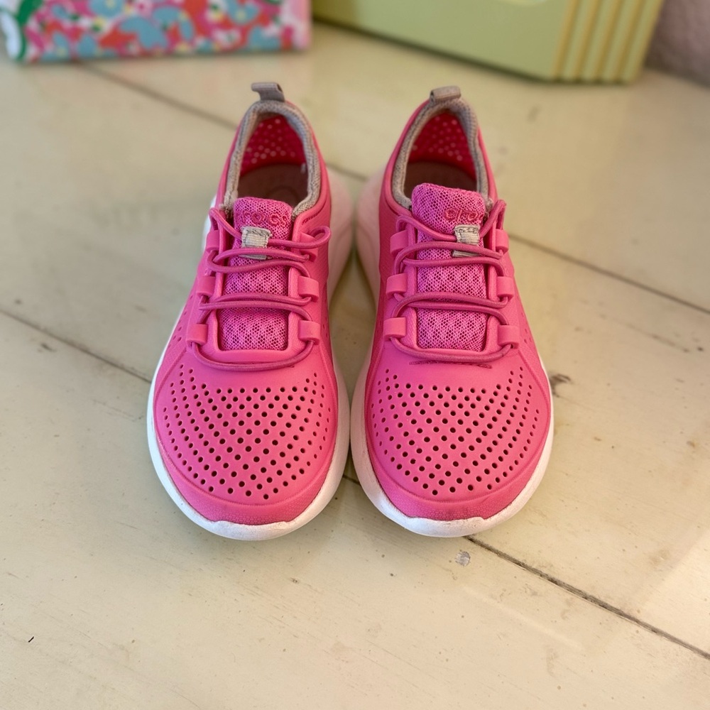 Kids Pink CROCS Lite Ride Athletic Shoes Sz 13